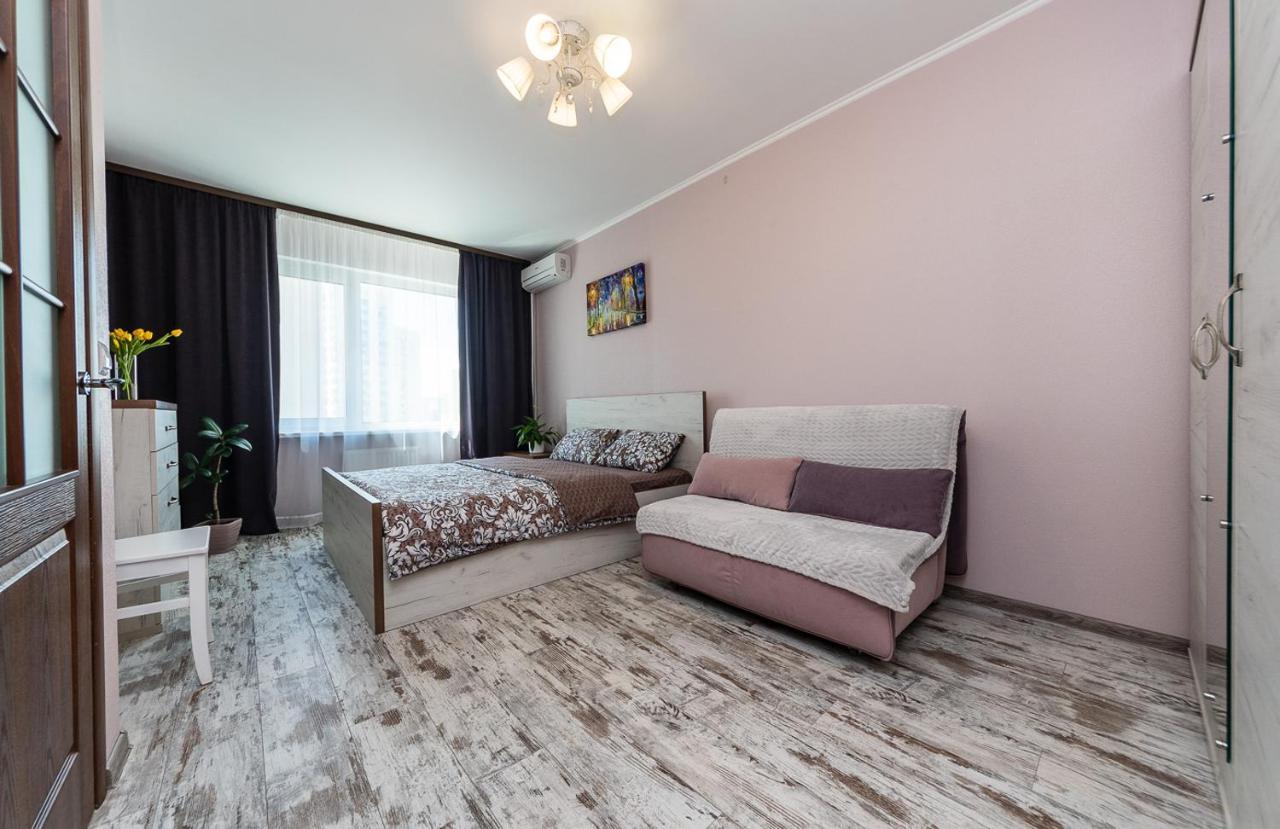 1-Ком Квартира В Новом Доме Возле Метро Осокорки Kiev Luaran gambar